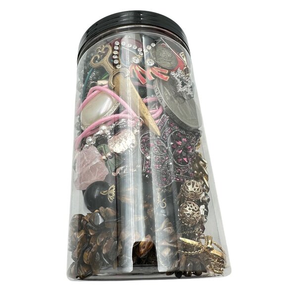 Mystery Jewelry Jar #1036 Wearable Quality Pieces 2lbs Necklace Bracelet Earring - Picture 3 of 4